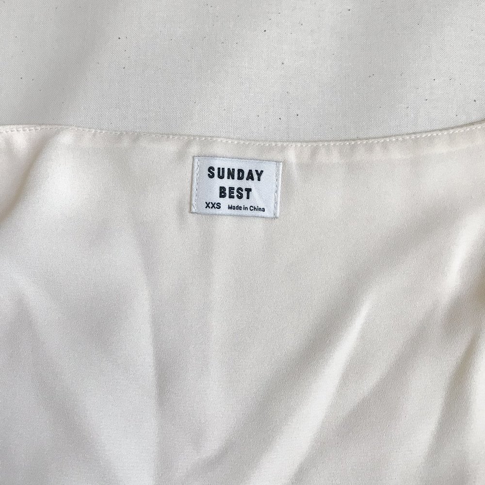 Aritzia Sunday Best Kissy Blouse - Picture 3 of 8